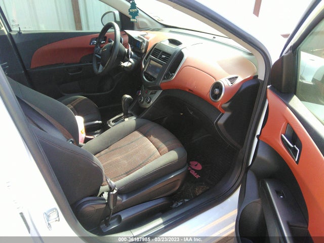 Chevrolet SONIC LT 2016 1G1JC5SH2G4131521 Image 6