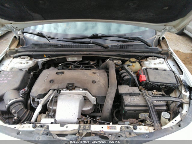 1G1Z95SX4GF315503 Chevrolet Malibu