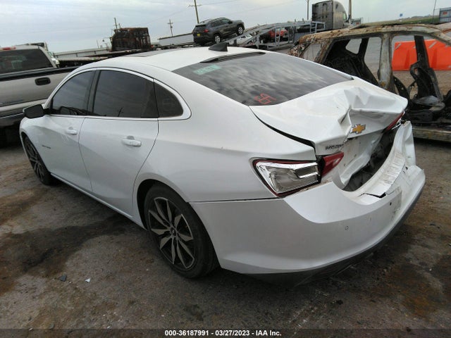 1G1Z95SX4GF315503 Chevrolet Malibu