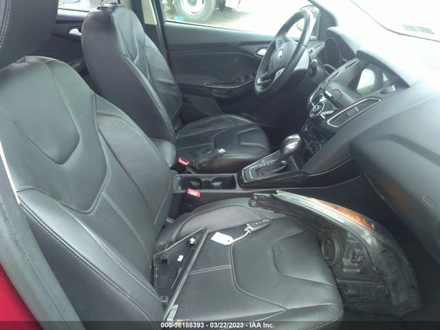 2016 FORD FOCUS TITANIUM VIN: 1FADP3J29GL335027