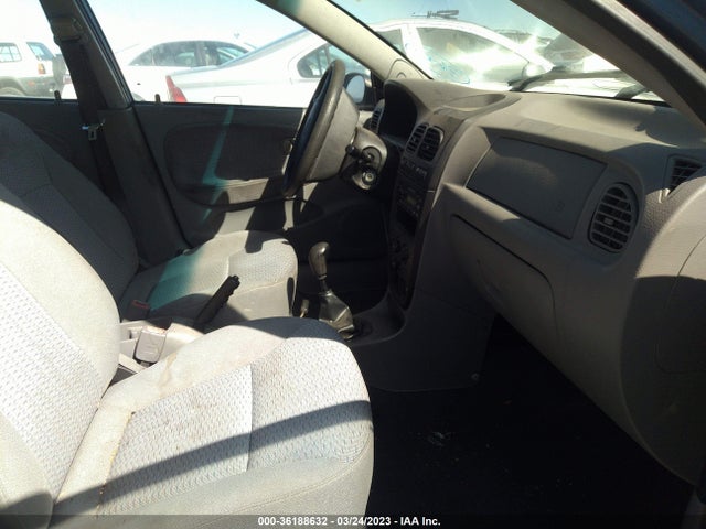 2001 KIA RIO VIN: KNADC123416048022