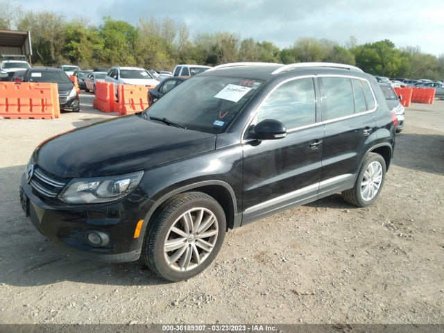 2016 Volkswagen Tiguan, VIN: WVGAV7AX9GW581429