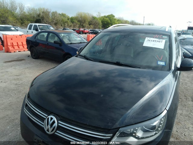 2016 Volkswagen Tiguan, VIN: WVGAV7AX9GW581429