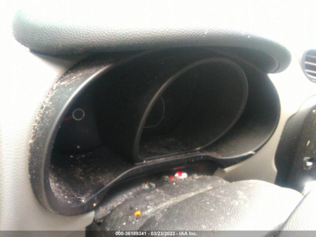 KNDJN2A21E7704210 KIA Soul Base