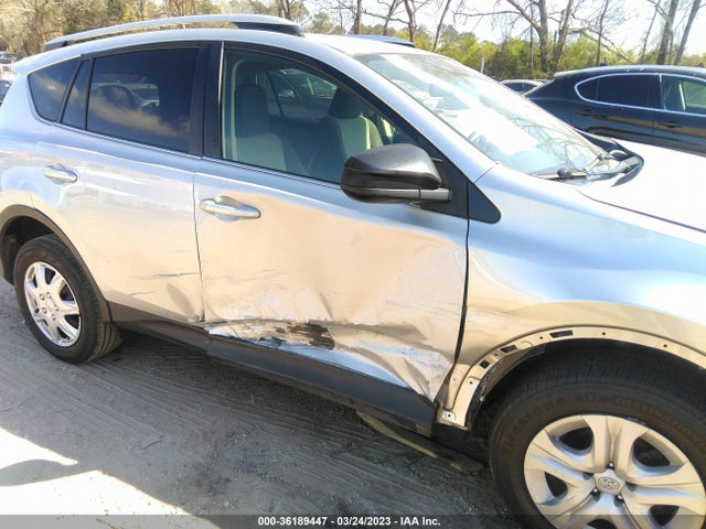 Toyota RAV4 LE 2015 JTMZFREV6FJ055943 Image 7