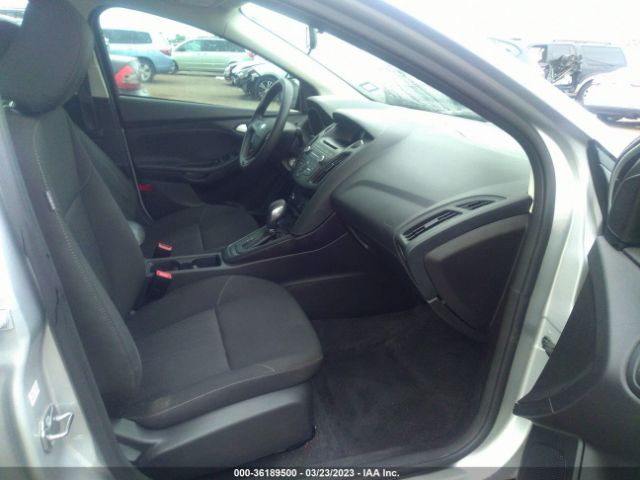 1FADP3F23HL229537 Ford FOCUS SE