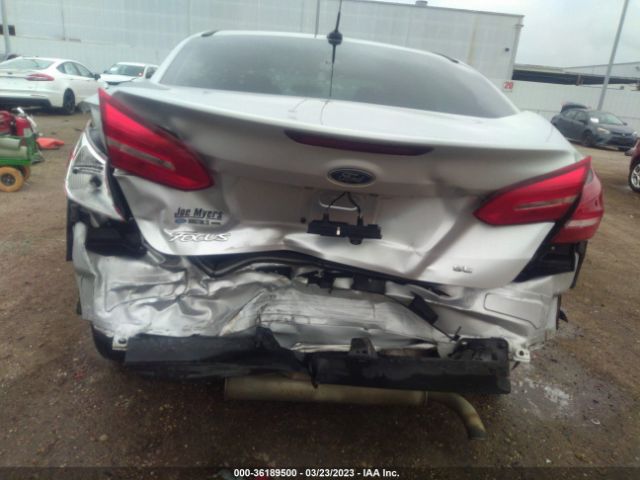1FADP3F23HL229537 Ford FOCUS SE