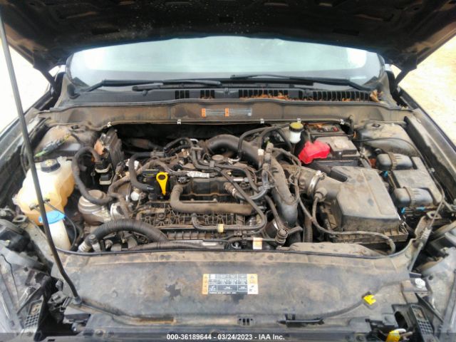 3FA6P0HD5JR272886 Ford FUSION SE