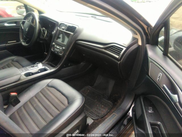3FA6P0HD5JR272886 Ford FUSION SE