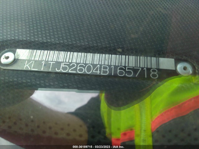 2004 CHEVROLET AVEO LS VIN: KL1TJ52604B165718
