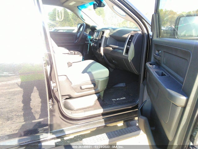2017 RAM 1500 EXPRESS VIN: 1C6RR6FT4HS696015