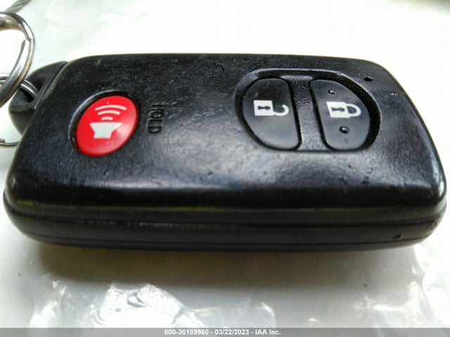 Toyota Prius V Two/three/five 2014 JTDZN3EU4EJ009789 Image 3