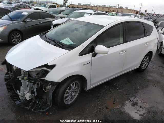 Toyota Prius V Two/three/five 2014 JTDZN3EU4EJ009789 Image 2