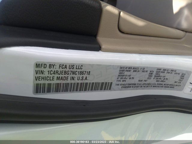 1C4RJEBG7NC186718 Jeep Grand Cherokee Wk Limited