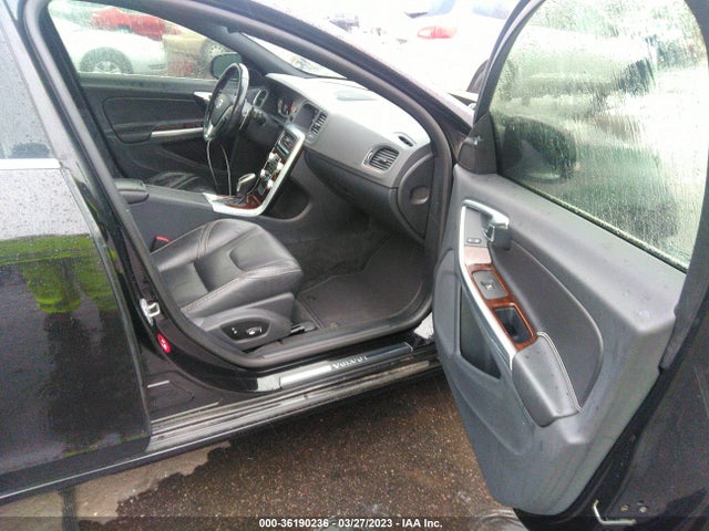 2015 Volvo S60, VIN: YV149MFM2F2339035