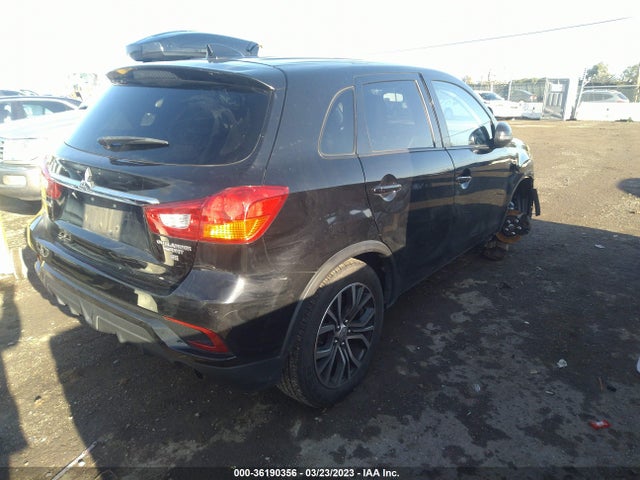 JA4AP3AW5JU015800 Mitsubishi Outlander Sport Se 2.4