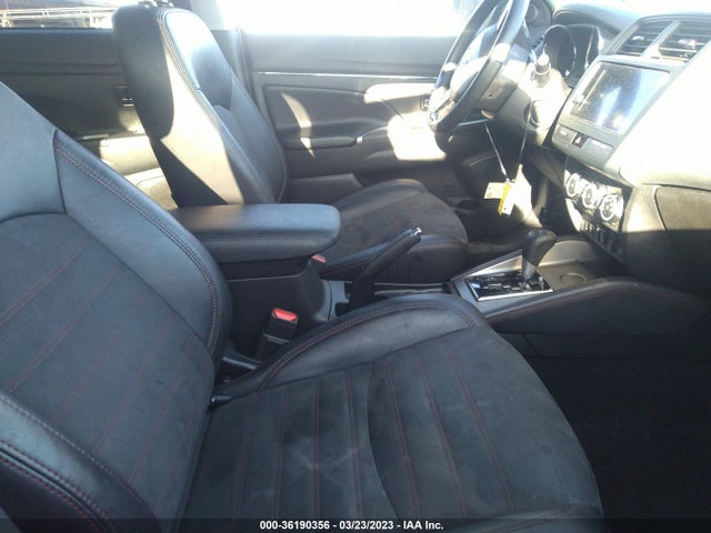 JA4AP3AW5JU015800 Mitsubishi Outlander Sport Se 2.4