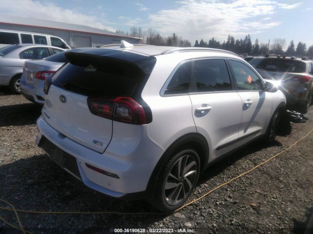 KNDCE3LC7K5223423 KIA Niro Touring