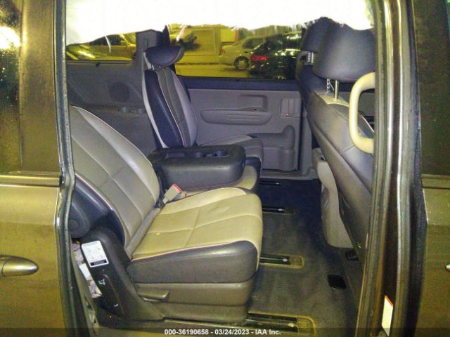 KNDMB5C13H6338322 KIA SEDONA LX