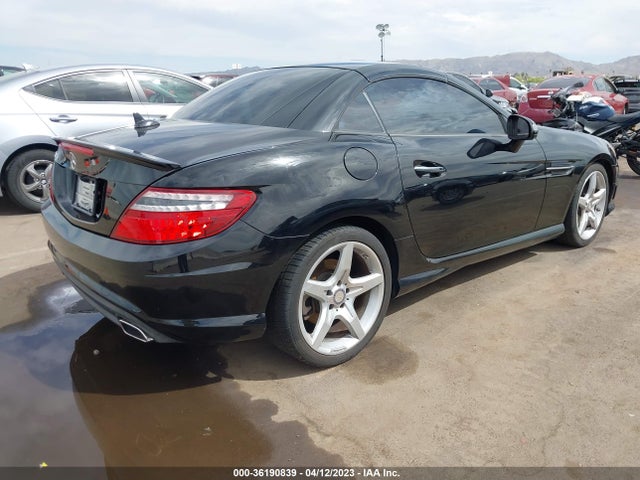 2014 Mercedes-Benz SLK-Class, VIN: WDDPK4HA6EF080413