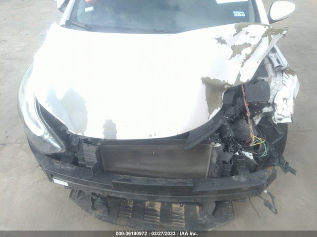 2016 HYUNDAI ELANTRA SE VIN: 5NPDH4AEXGH768318