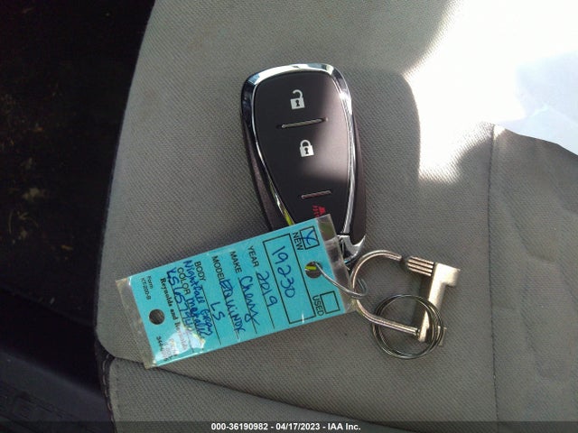 Chevrolet EQUINOX LS 2019 3GNAXHEVXKS657944 Image 3