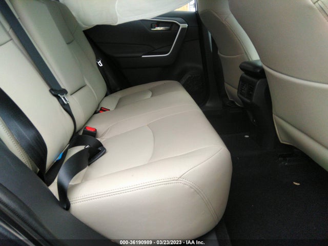 2021 TOYOTA RAV4 XLE VIN: 2T3W1RFV5MC136352