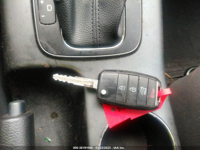 KNAFK5A87G5648452 KIA Forte 5-door Lx