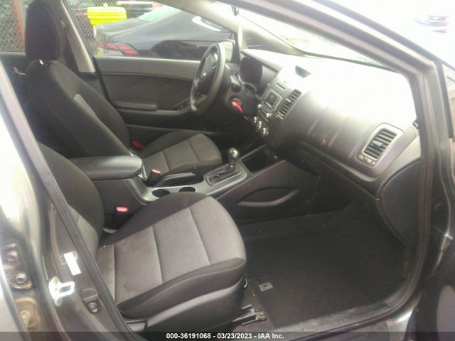 KNAFK5A87G5648452 KIA Forte 5-door Lx
