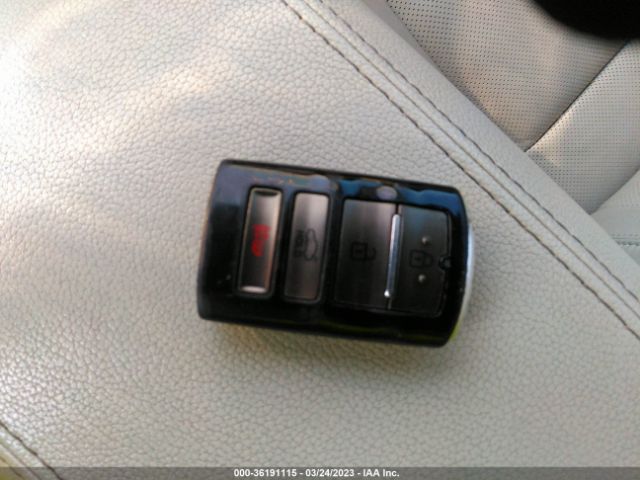 KNALN4D75E5128965 KIA Cadenza Premium