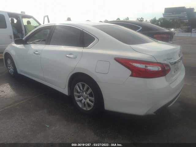 Nissan Altima 2.5 S 2017 1N4AL3AP6HC182215 Image 4