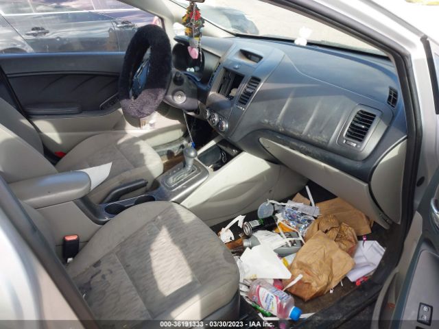 KNAFK4A67F5426923 KIA FORTE LX
