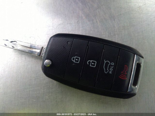 KNDJP3A58H7426887 KIA SOUL +