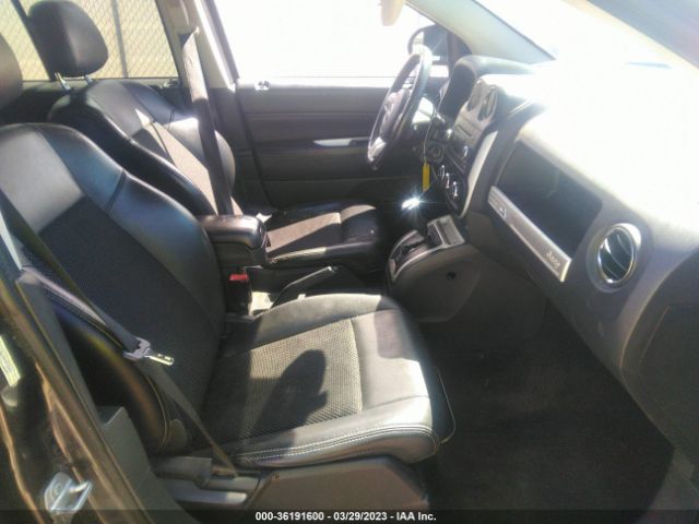 1C4NJCEB1HD197912 Jeep Compass Latitude