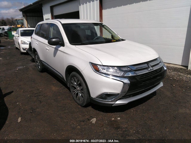 2018 Mitsubishi Outlander, VIN: JA4AD2A33JZ032963