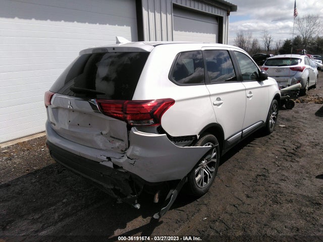 2018 Mitsubishi Outlander, VIN: JA4AD2A33JZ032963