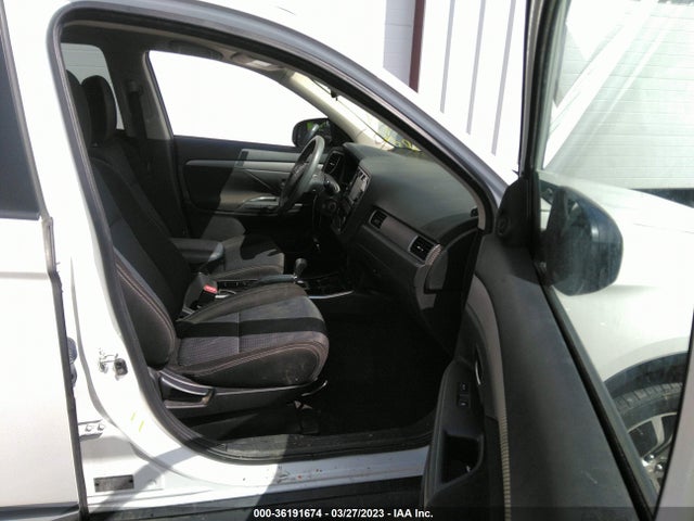 2018 Mitsubishi Outlander, VIN: JA4AD2A33JZ032963