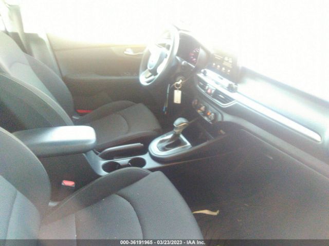 3KPF24AD1ME287939 KIA Forte Lxs