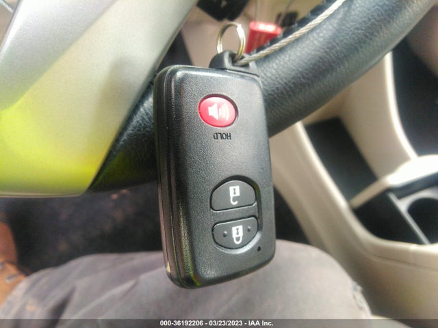 Toyota Prius V Two/three/five 2014 JTDZN3EU5E3291641 Image 3