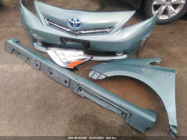 Toyota Prius V Two/three/five 2014 JTDZN3EU5E3291641 Image 4
