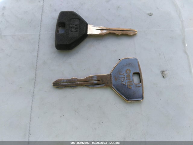 2000 CHRYSLER VOYAGER SE VIN: 1C4GJ44G6YB765899