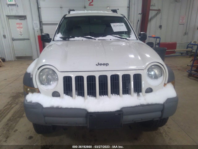 2005 JEEP LIBERTY SPORT VIN: 1J4GK48KX5W600318