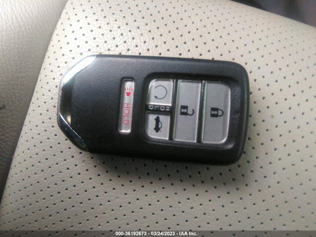 Honda Insight Touring 2019 19XZE4F99KE032591 Image 3