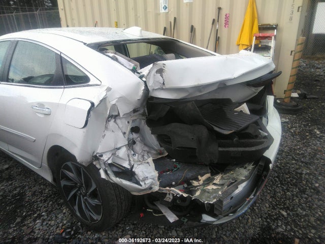 2019 HONDA INSIGHT TOURING VIN: 19XZE4F99KE032591