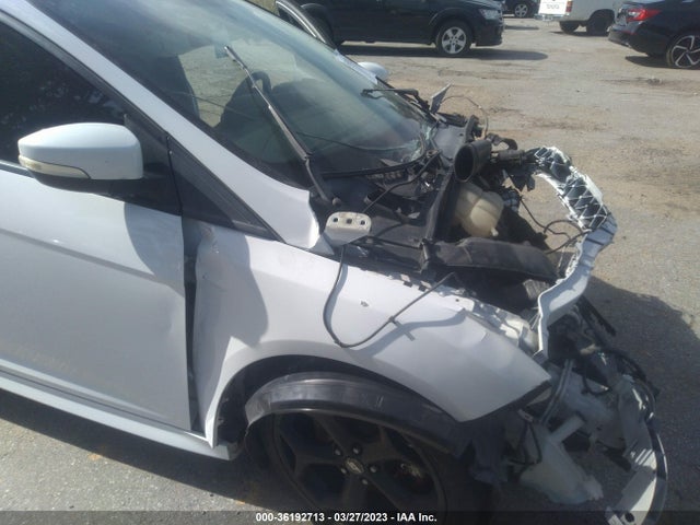 Ford FOCUS ST 2015 1FADP3L91FL294207 Image 4