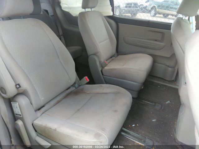 KNDMB5C19G6084713 KIA SEDONA LX