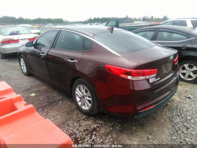 2018 Kia Optima, VIN: 5XXGT4L38JG201406
