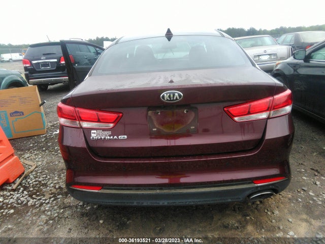 2018 Kia Optima, VIN: 5XXGT4L38JG201406
