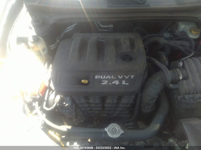 1C3CCBAB1EN157387 Chrysler 200 LX