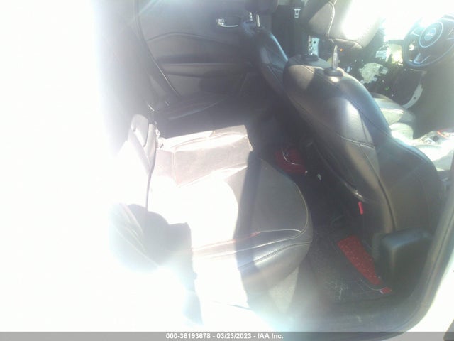3C4NJDDBXKT811364 Jeep Compass Trailhawk